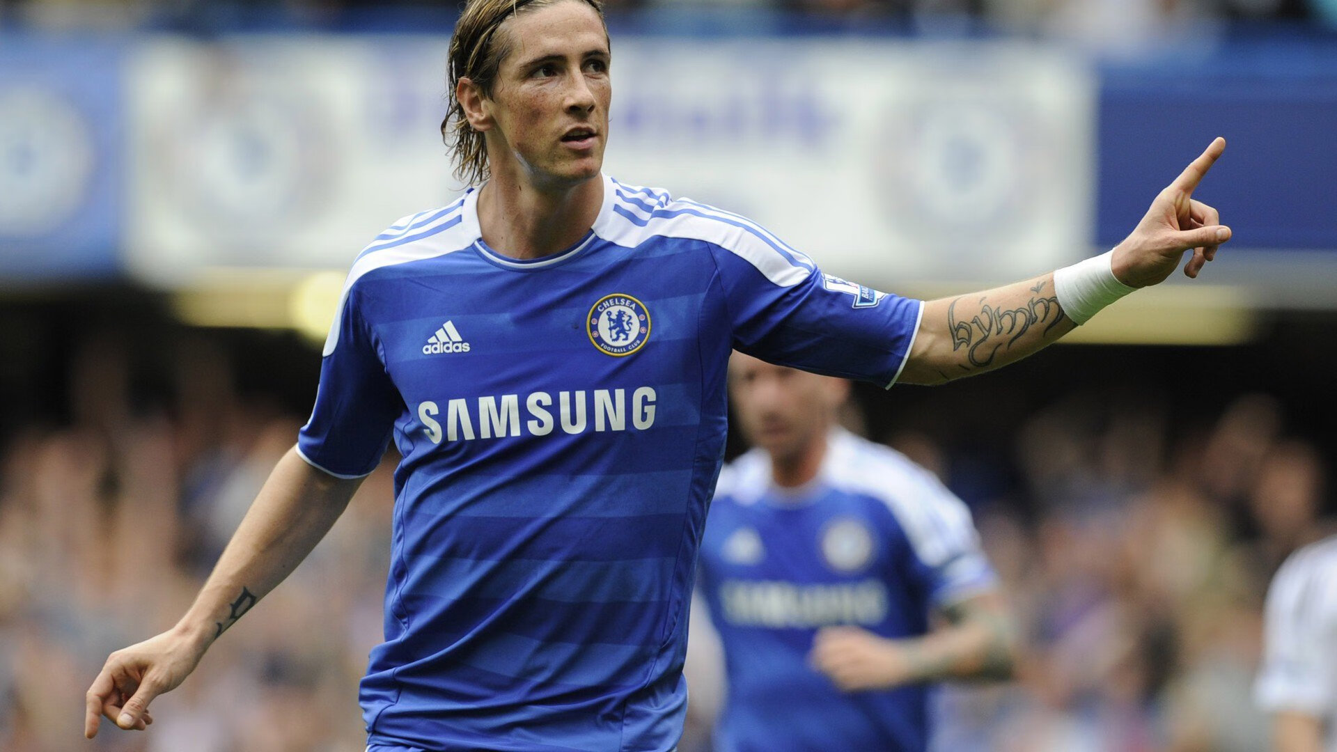 艾比·德尔福:全场高效的防守表现,令对方攻势屡屡受阻,艾德比尔送水案例